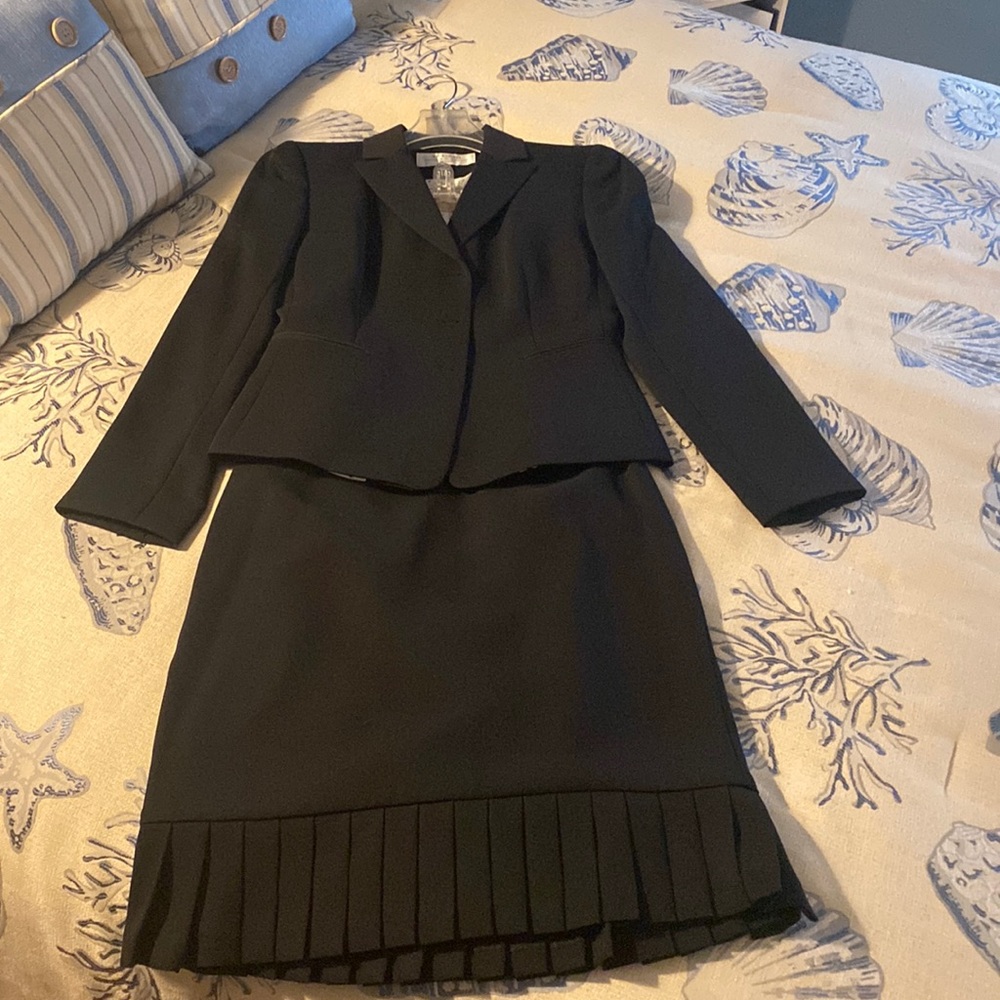 Tahari Petite Suit